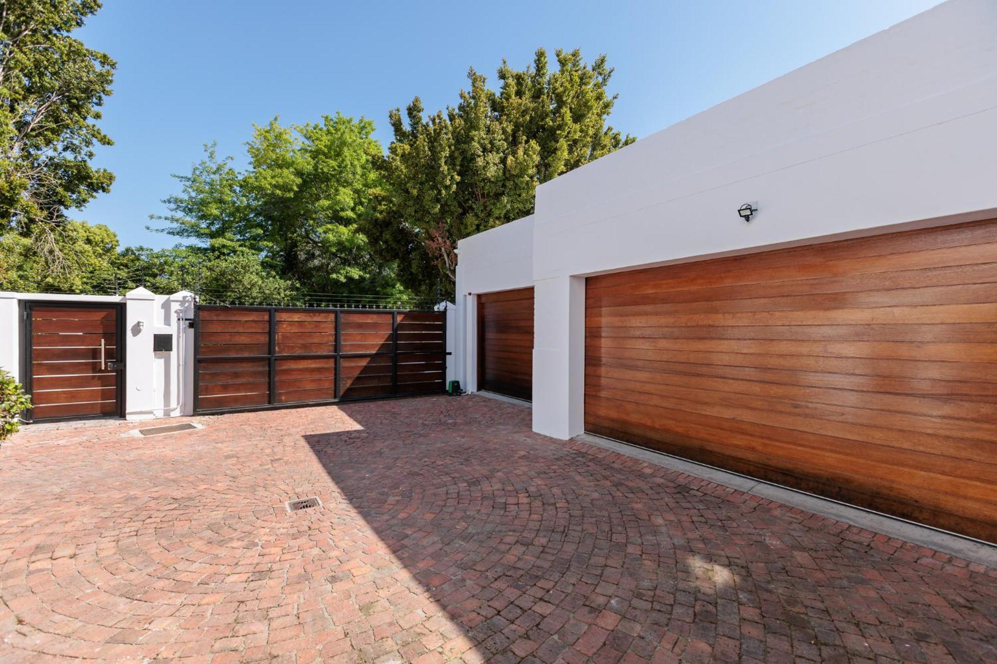 Die Rietdak - Reetdachhaus Mit Vier Schlafzimmern Cape Town Exterior photo