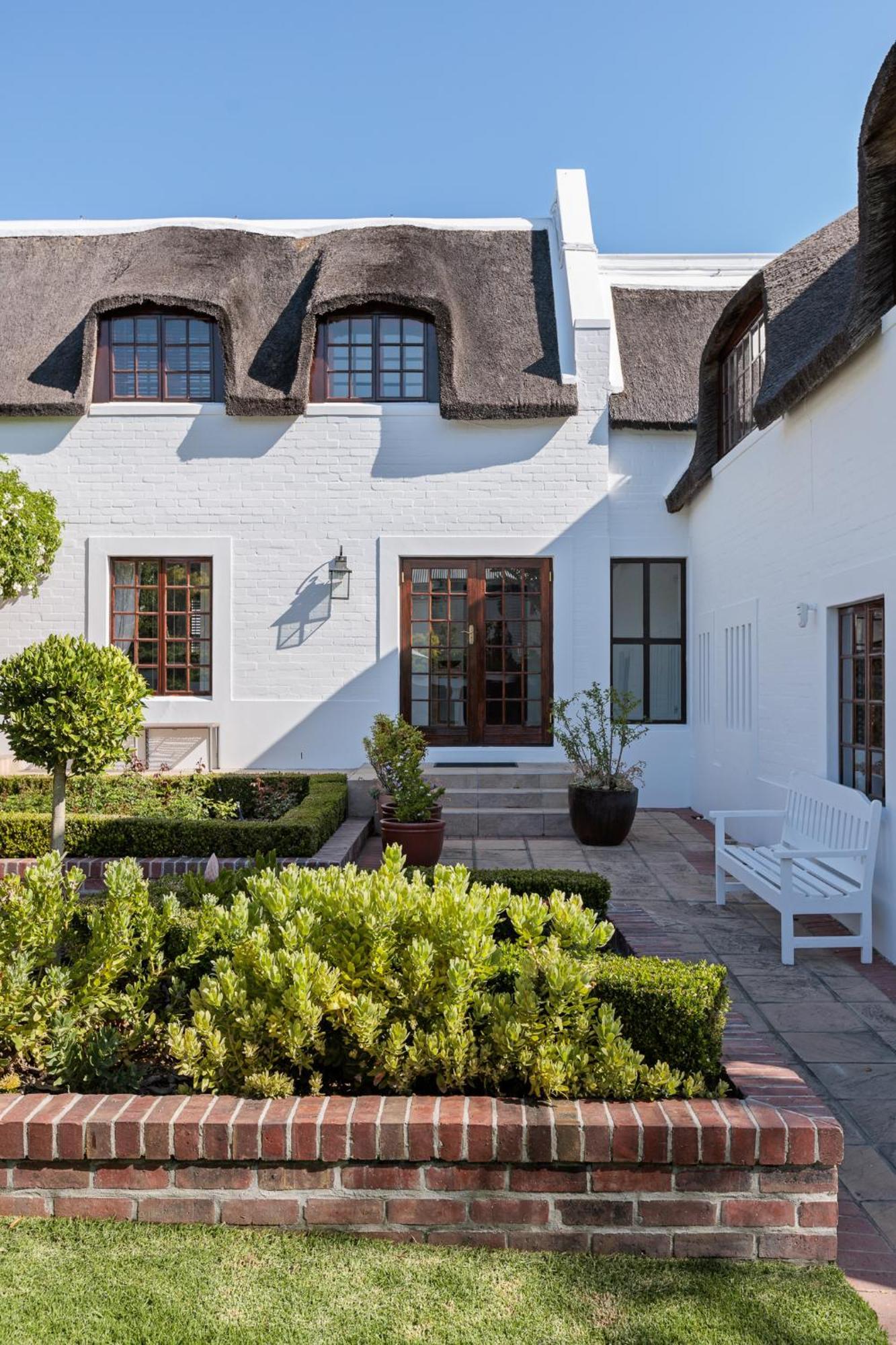 Die Rietdak - Reetdachhaus Mit Vier Schlafzimmern Cape Town Exterior photo